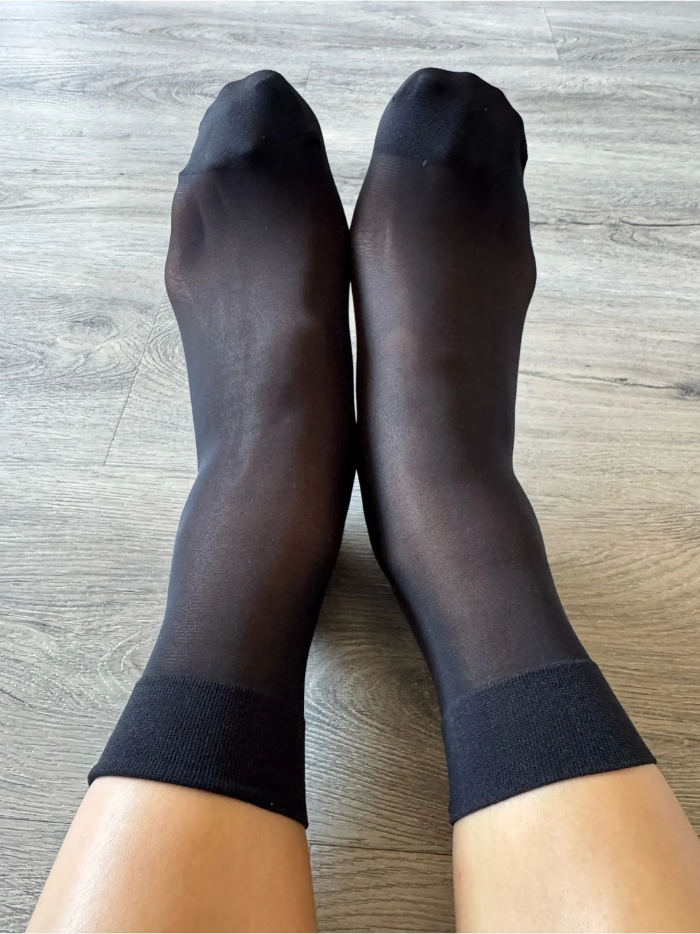 Uniqlo Sheer Nylon Crew Socks (Blk)